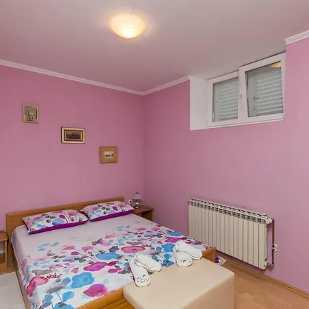 Libertas - One Bedroom With Terrace Дубровник
