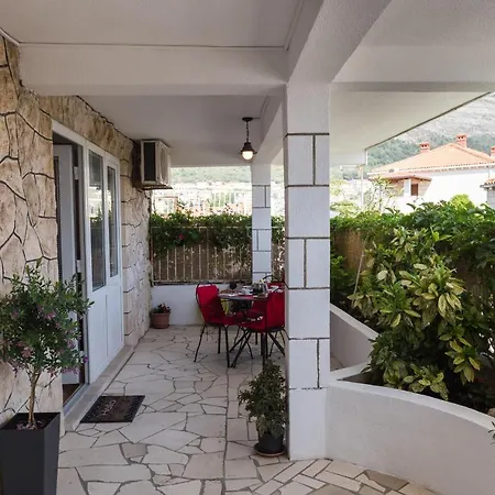 Libertas - One Bedroom With Terrace Apartman